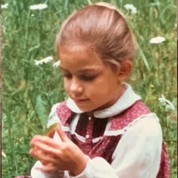 Meet your Posher, Jessica - Picture 1 of 1